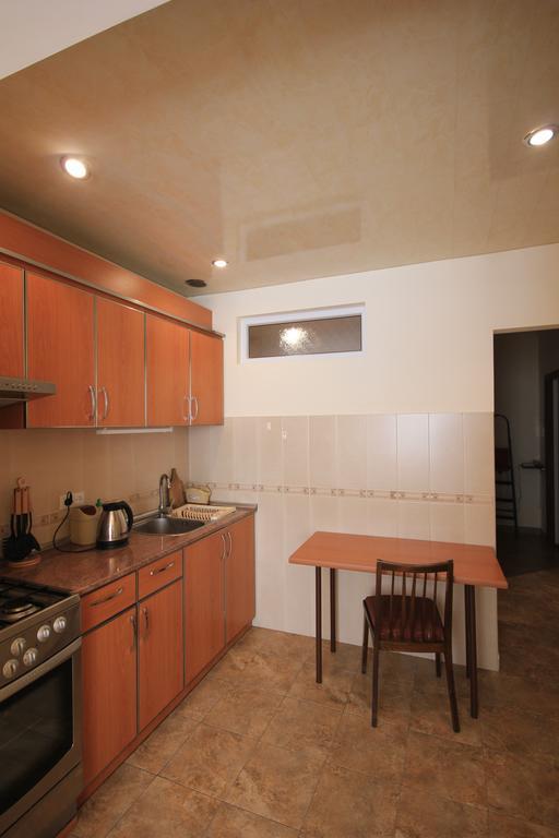 Republic Square Apartment Ереван Номер фото