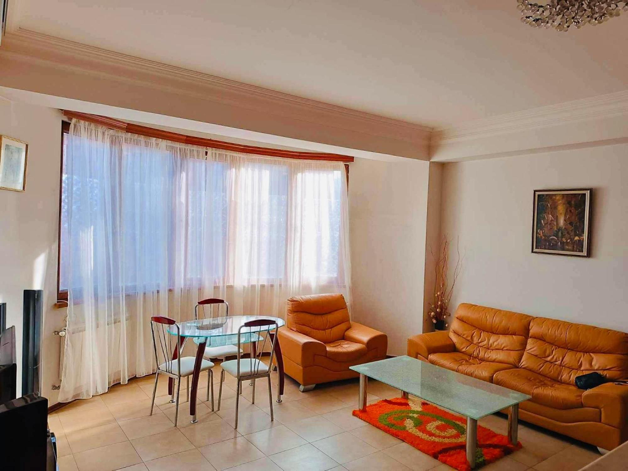 Republic Square Apartment Ереван Экстерьер фото