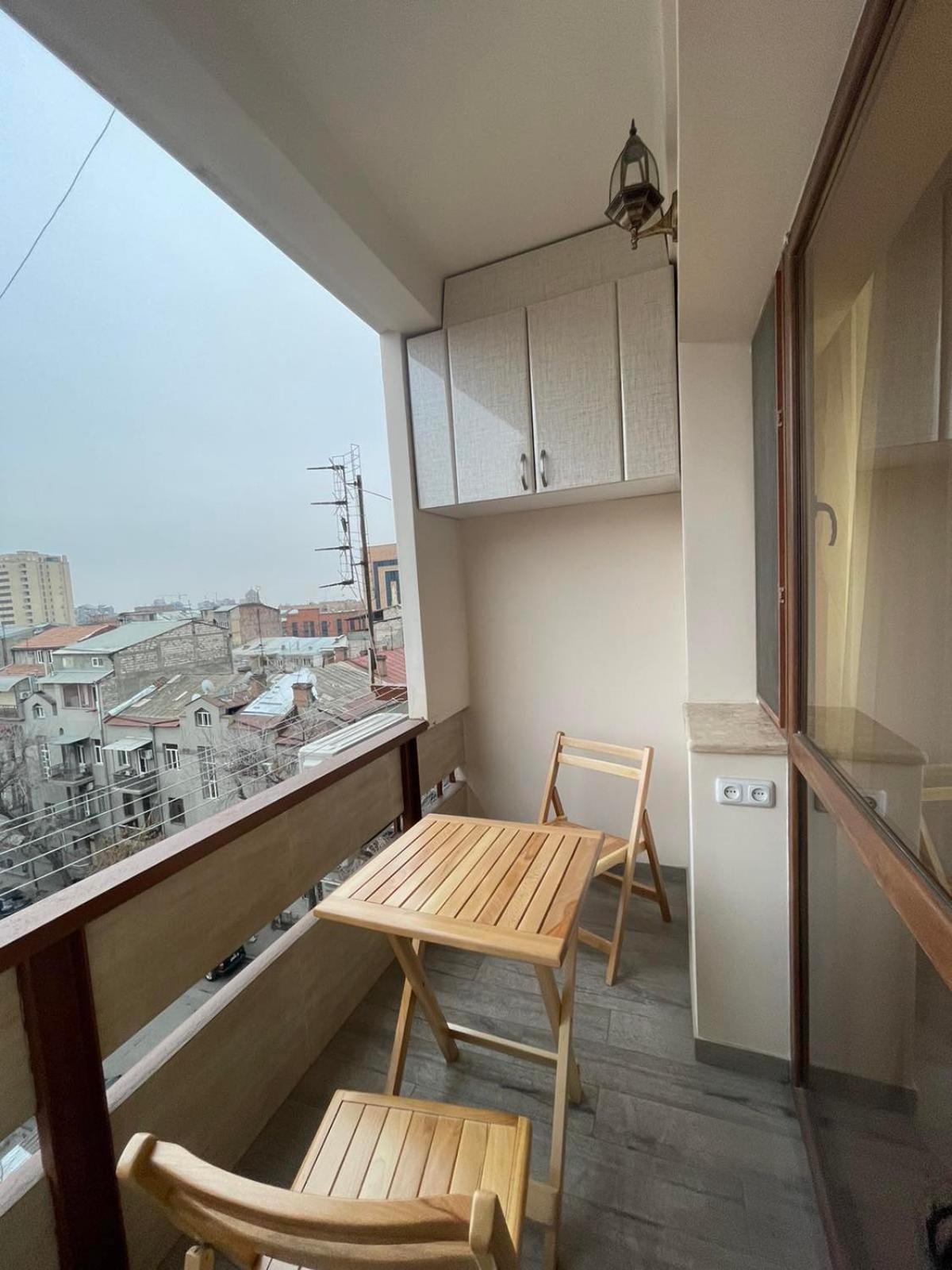 Republic Square Apartment Ереван Экстерьер фото